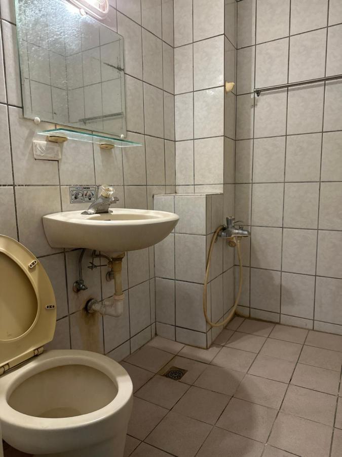 丸松商旅 Hotel Miaoli Luaran gambar