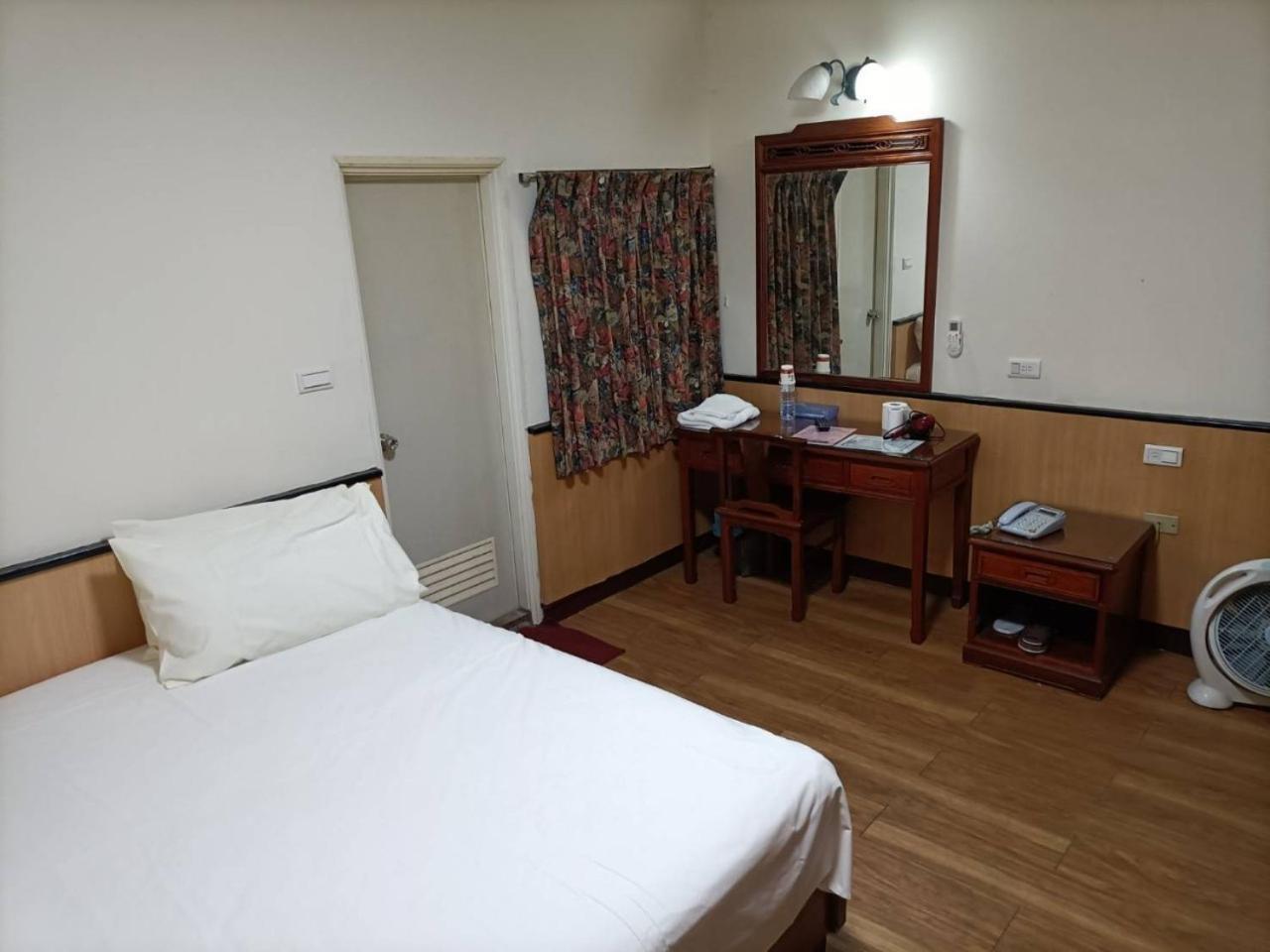 丸松商旅 Hotel Miaoli Luaran gambar
