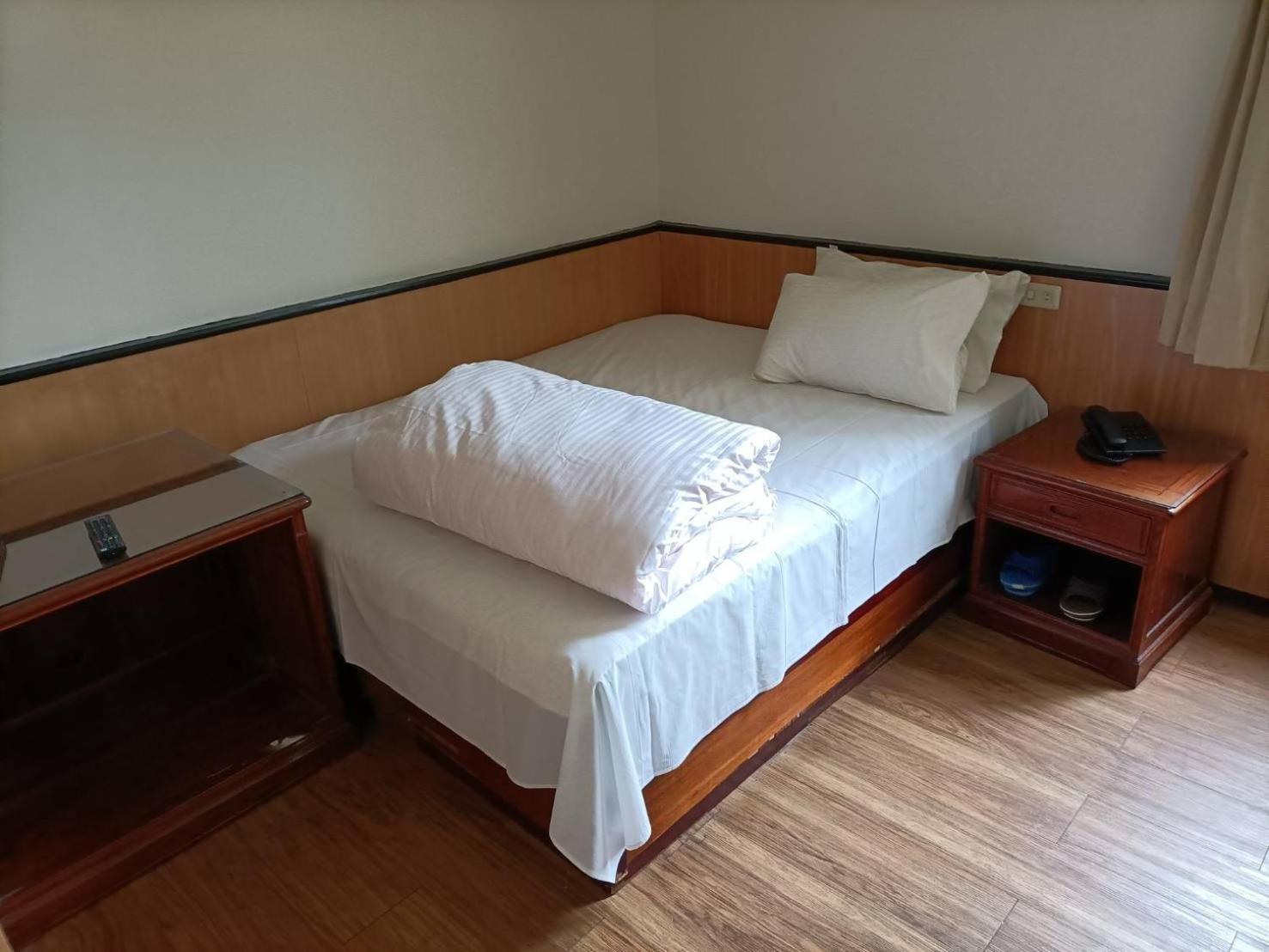 丸松商旅 Hotel Miaoli Luaran gambar