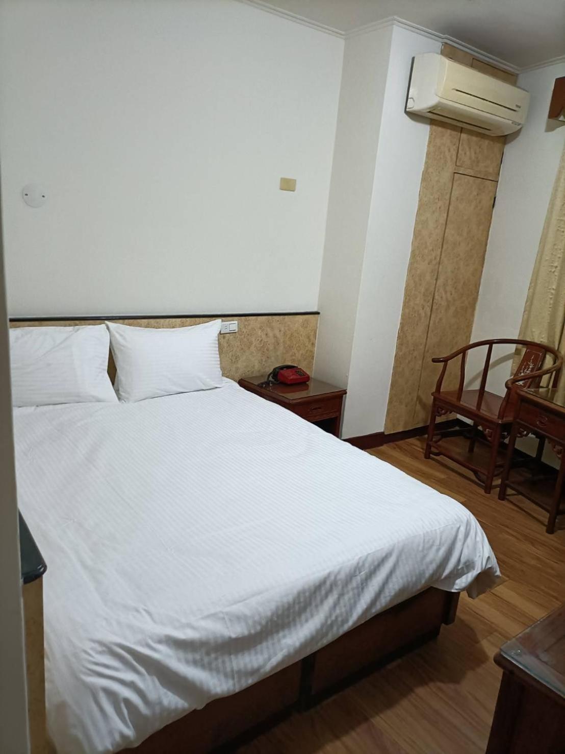 丸松商旅 Hotel Miaoli Luaran gambar