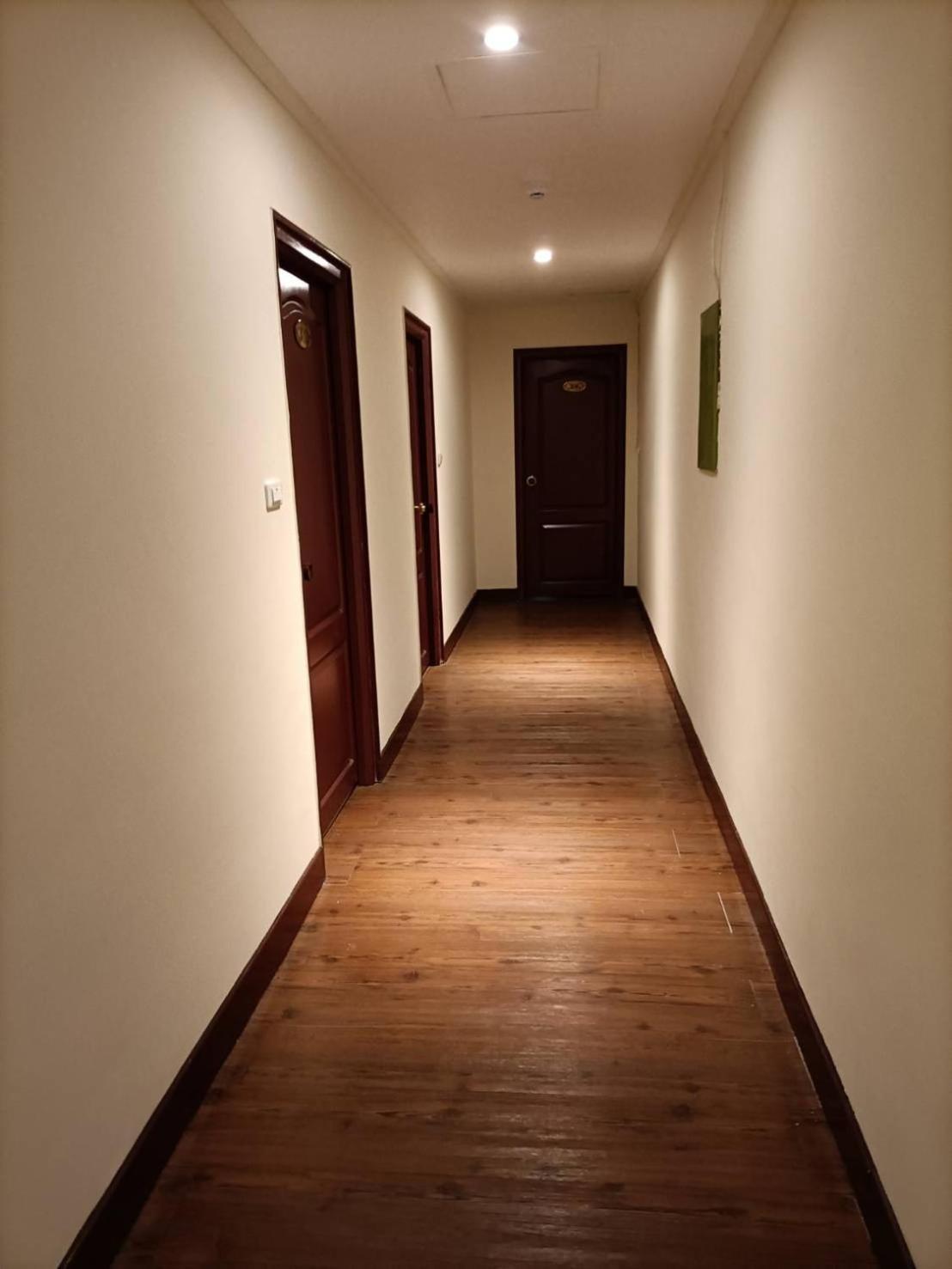 丸松商旅 Hotel Miaoli Luaran gambar