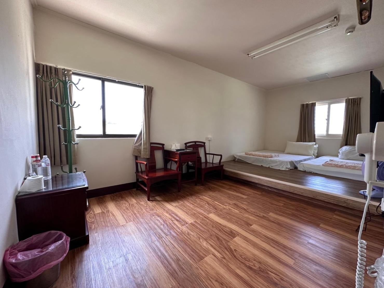 丸松商旅 Hotel Miaoli Luaran gambar